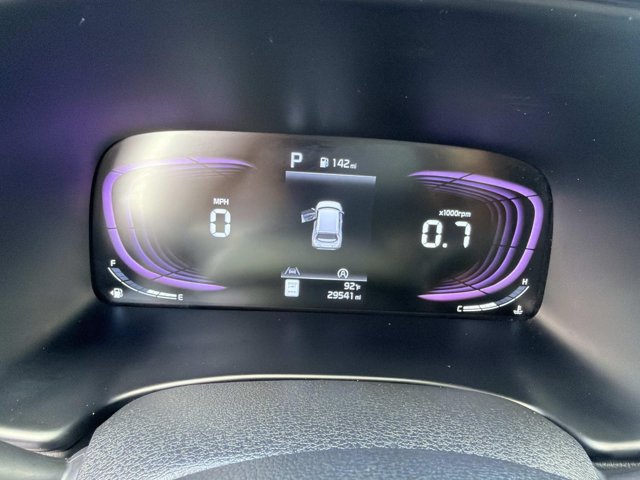 Used 2025 Kia Soul LX w/ LX Technology Package FWD image 25