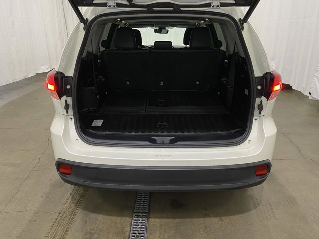 Certified 2017 Toyota Highlander XLE image 14