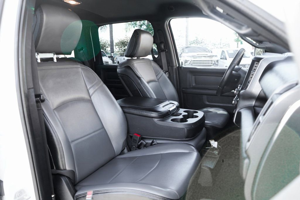 Used 2024 RAM 2500 Tradesman w/ Chrome Appearance Group image 39