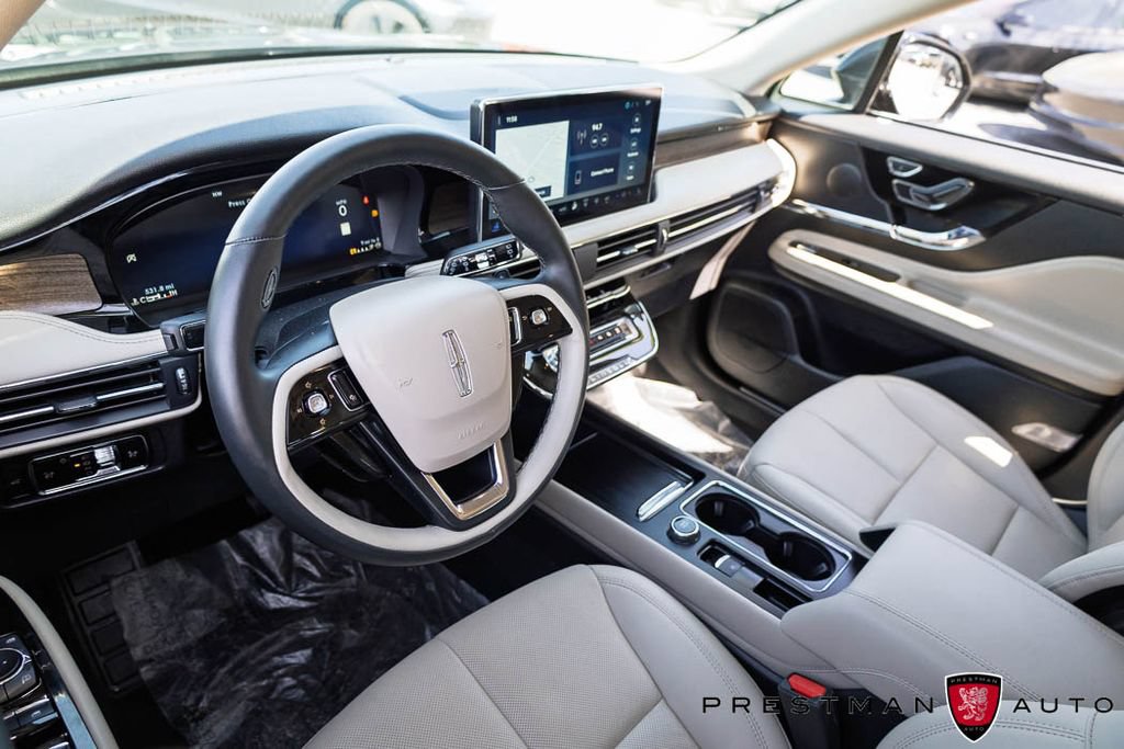 Used 2026 Lincoln Corsair Reserve AWD/4WD image 19
