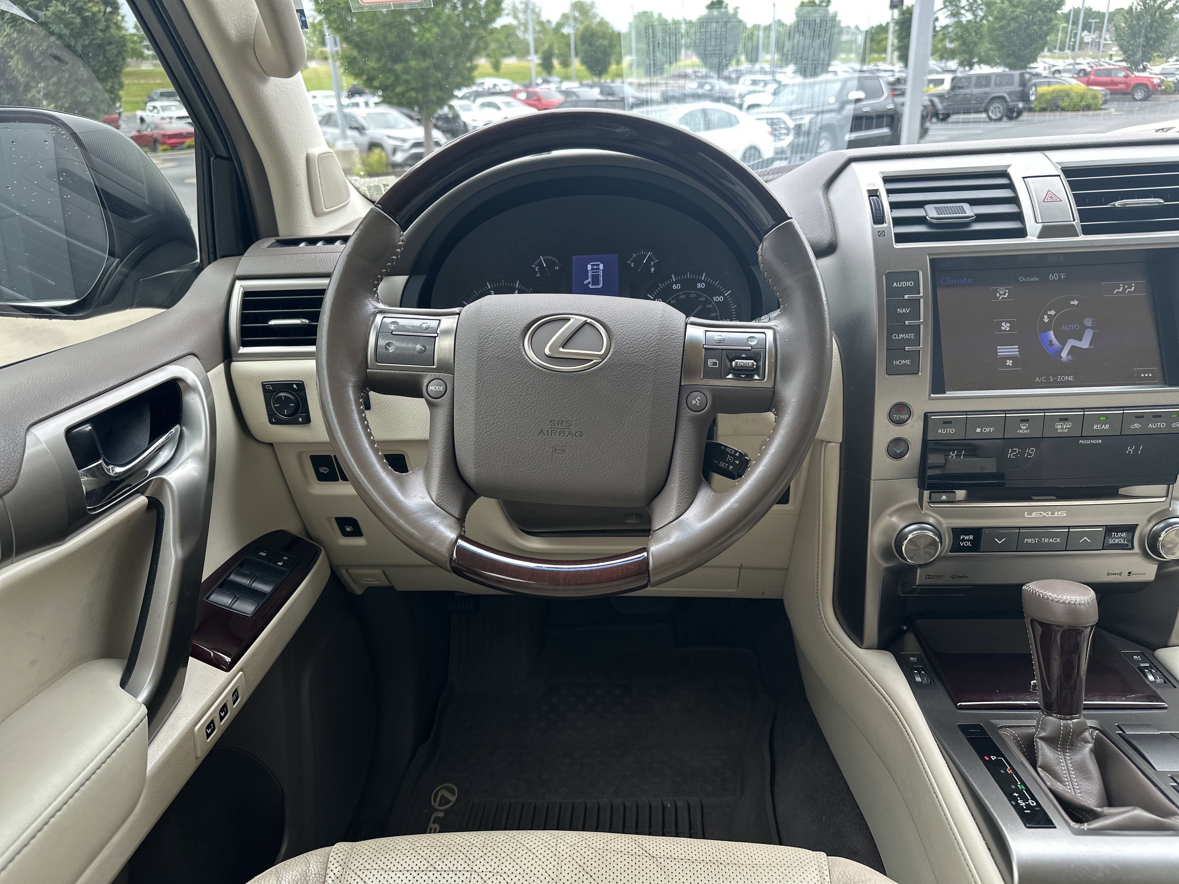 Used 2018 Lexus GX 460 Premium AWD/4WD image 16