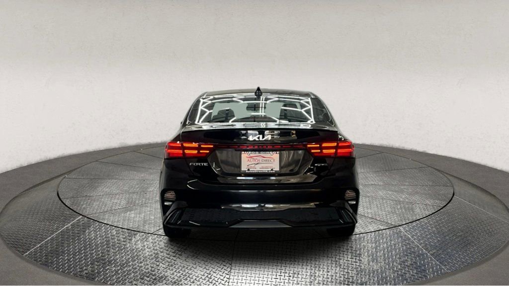 Used 2022 Kia Forte GT-Line w/ GT-Line Premium Package image 6