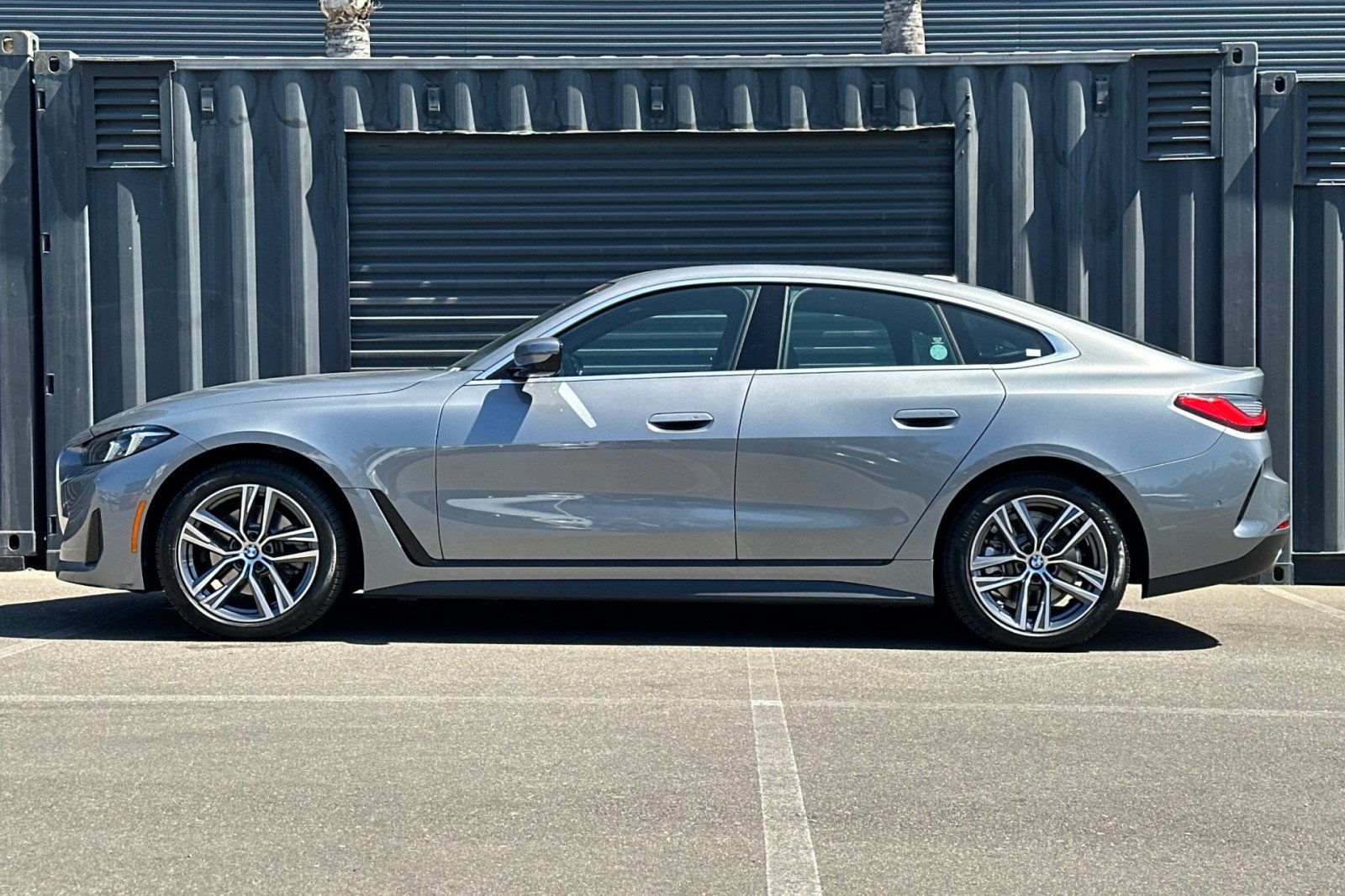 Used 2025 BMW 430i w/ Premium Package RWD image 2