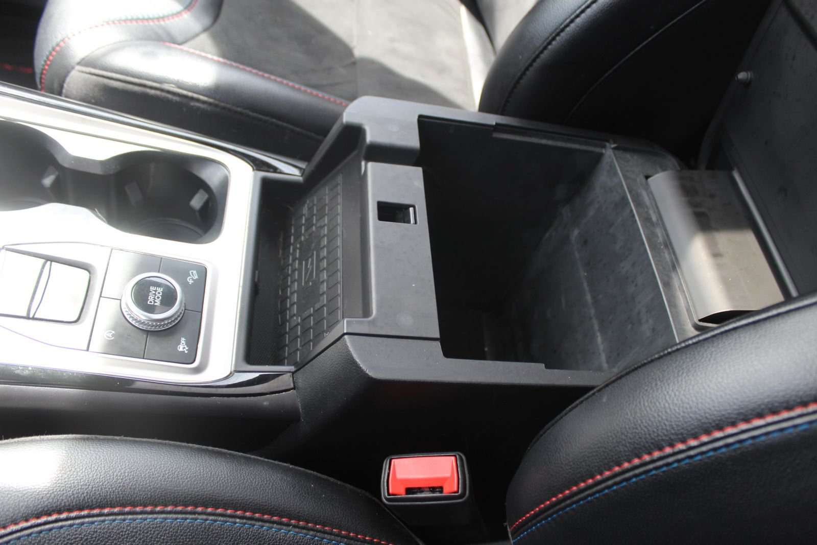 Used 2023 Ford Explorer ST w/ Equipment Group 401A AWD/4WD image 32