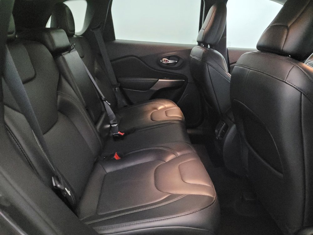 Used 2021 Jeep Cherokee Limited AWD/4WD image 19