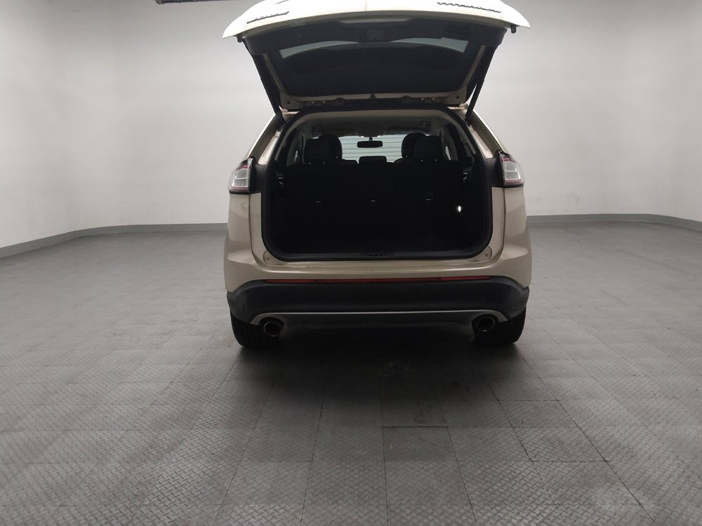 Used 2018 Ford Edge Titanium FWD image 29