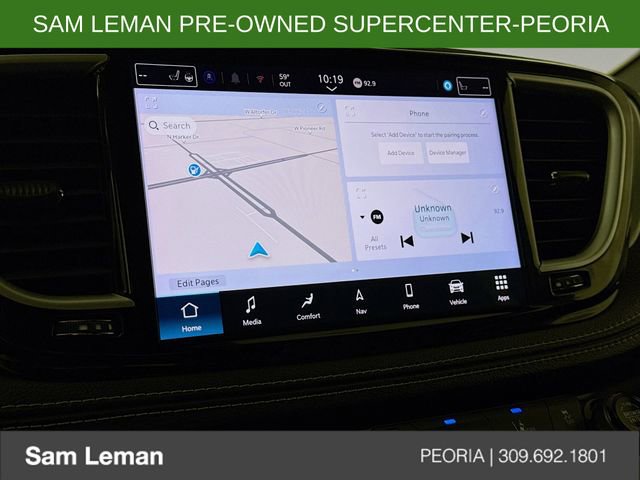 Used 2025 Chrysler Pacifica Limited image 15