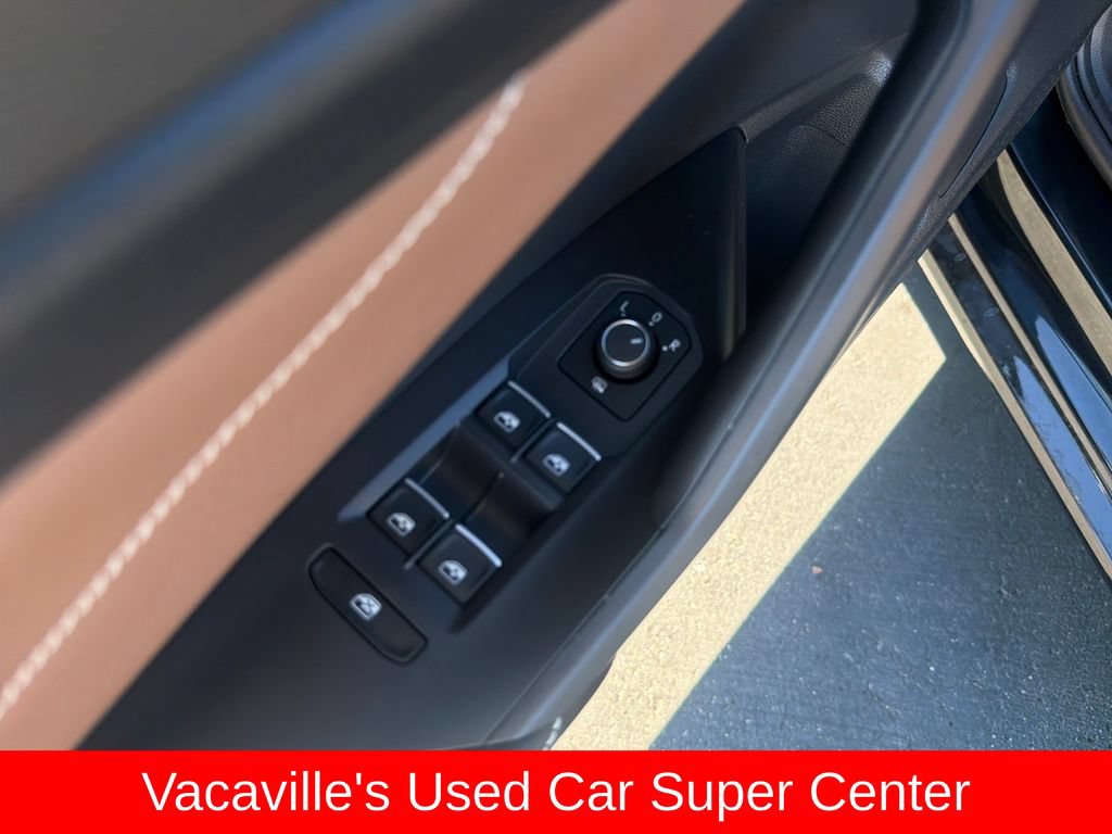 Used 2025 Volkswagen Jetta SEL FWD image 11