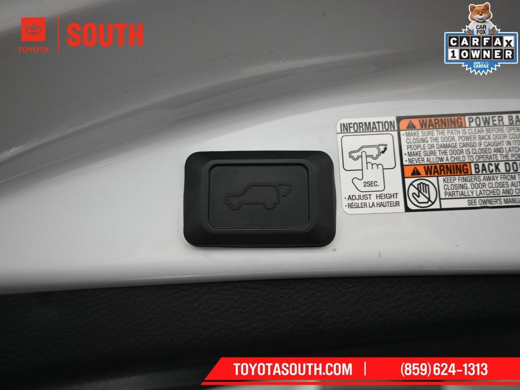 Used 2017 Toyota RAV4 Platinum image 30