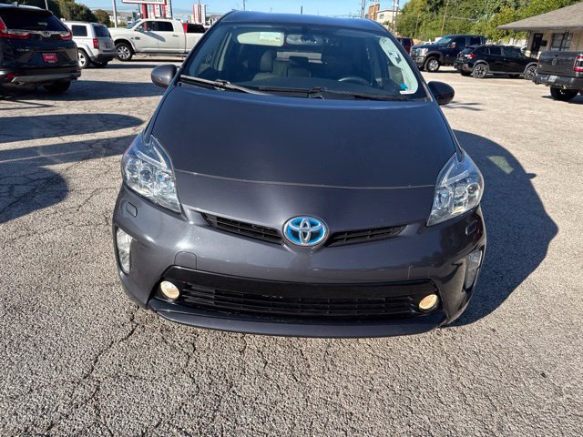 Used 2015 Toyota Prius Five FWD image 2