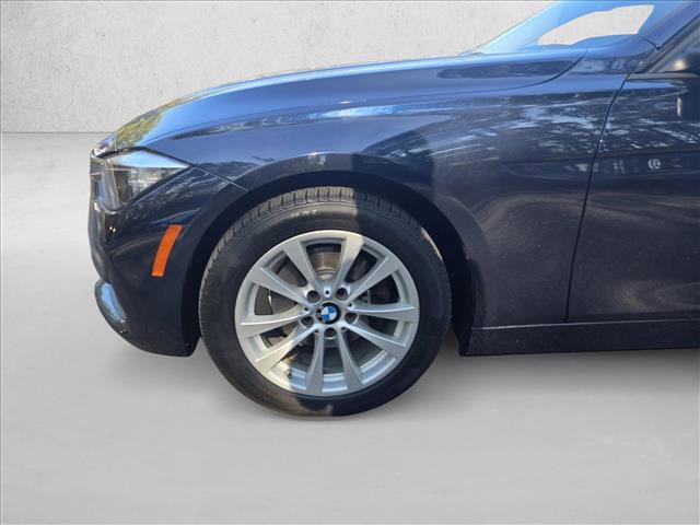 Used 2016 BMW 320i xDrive Sedan image 9