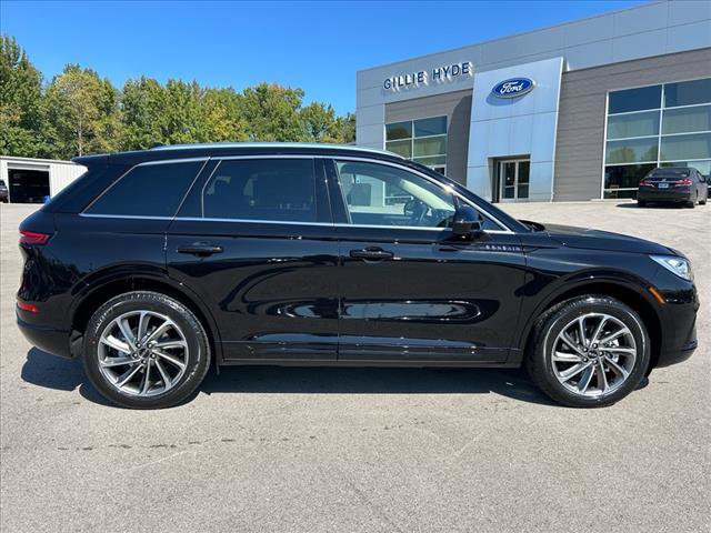 Used 2024 Lincoln Corsair Grand Touring w/ Equipment Group 301A image 3