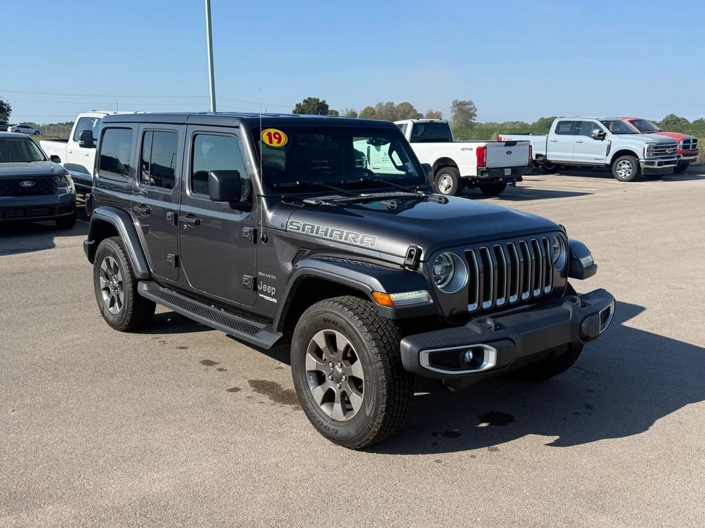 Used 2019 Jeep Wrangler Unlimited Sahara AWD/4WD image 2