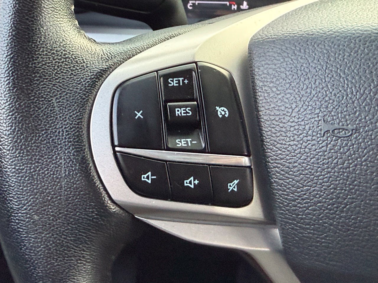 Used 2022 Ford Explorer XLT RWD image 16