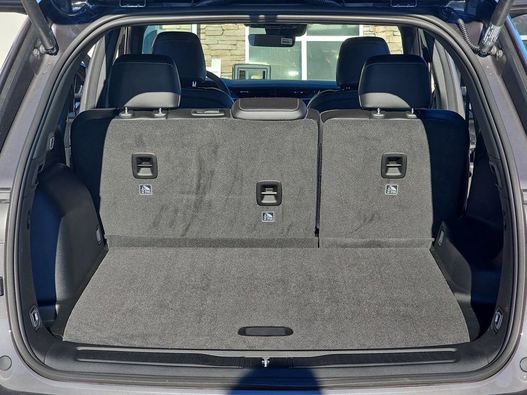 New 2025 Jeep Grand Cherokee Altitude image 12