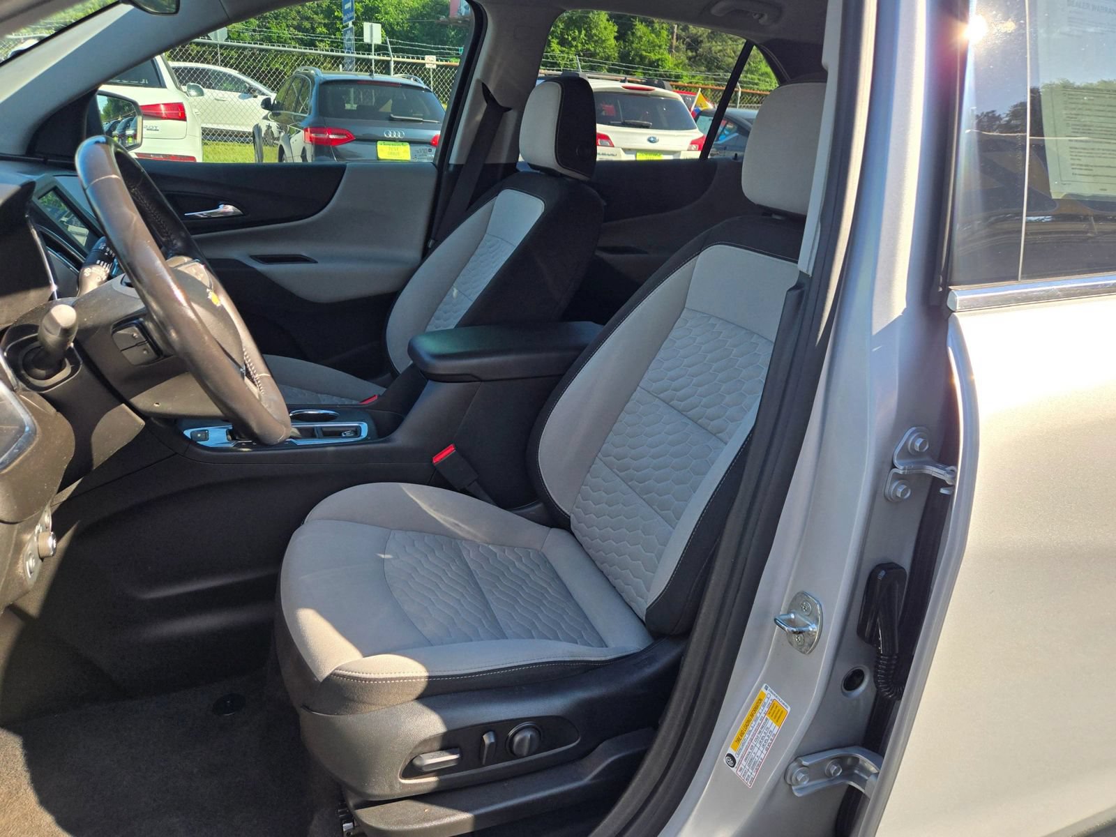 Used 2020 Chevrolet Equinox LT AWD/4WD image 6