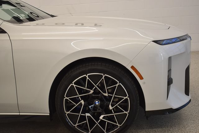New 2027 BMW 740i xDrive w/ M Sport Package AWD/4WD image 13