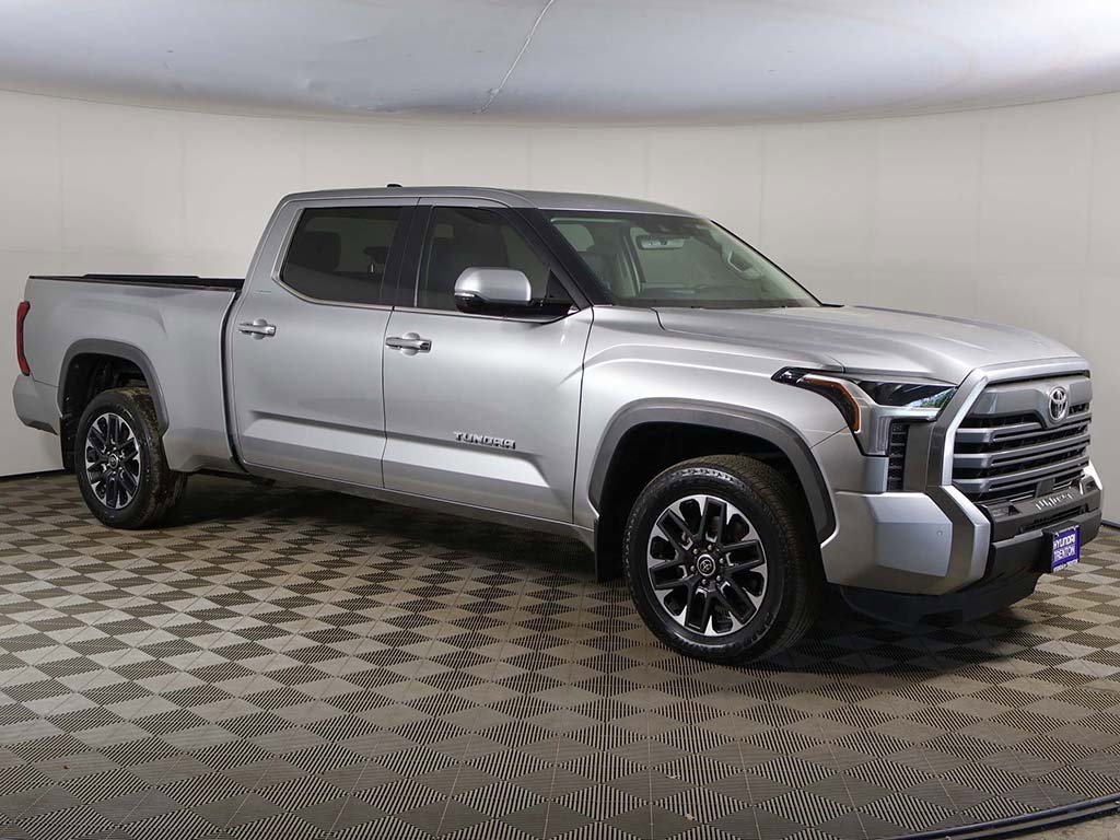 Used 2023 Toyota Tundra Limited image 2