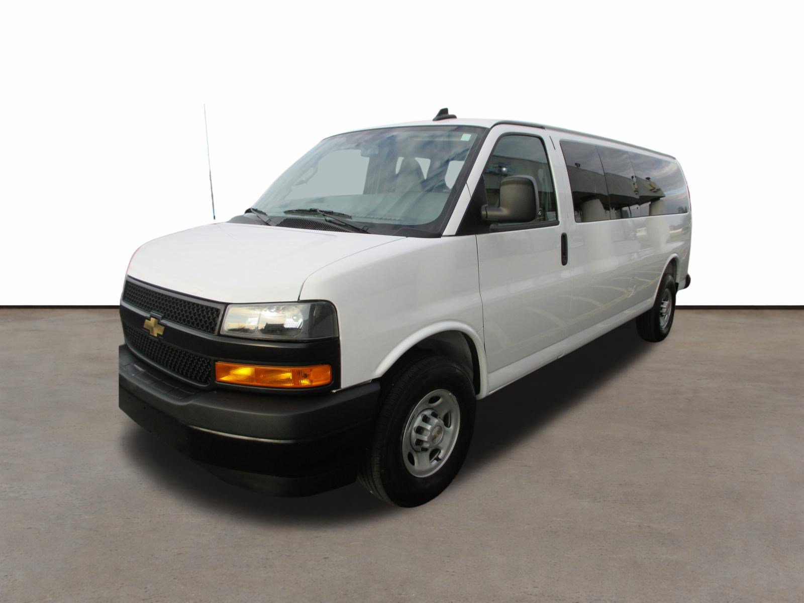 Used 2025 Chevrolet Express 3500 LS RWD image 7