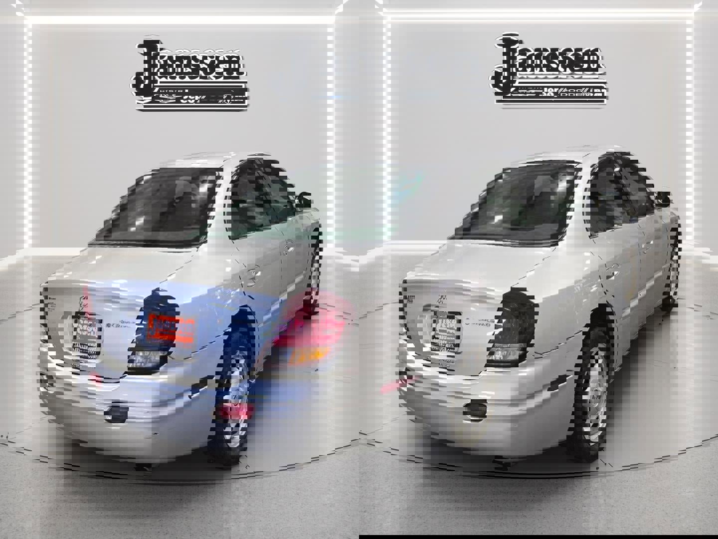 Used 2001 Oldsmobile Aurora 4.0 image 4