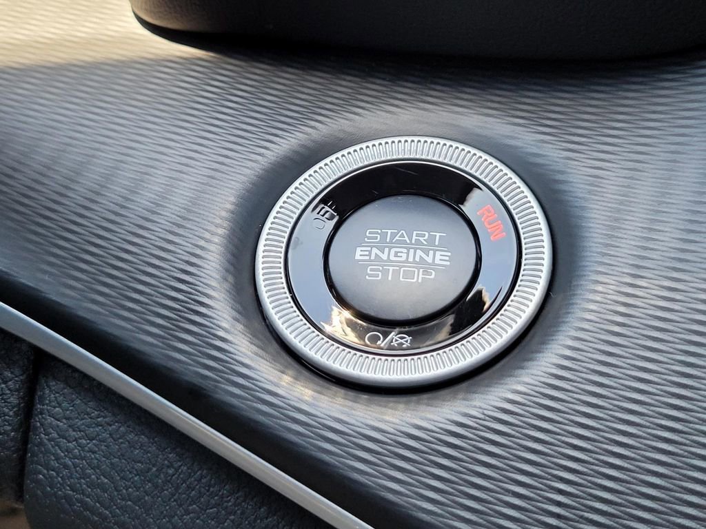 New 2024 Jeep Grand Cherokee Laredo X w/ Trailer Tow Package image 22