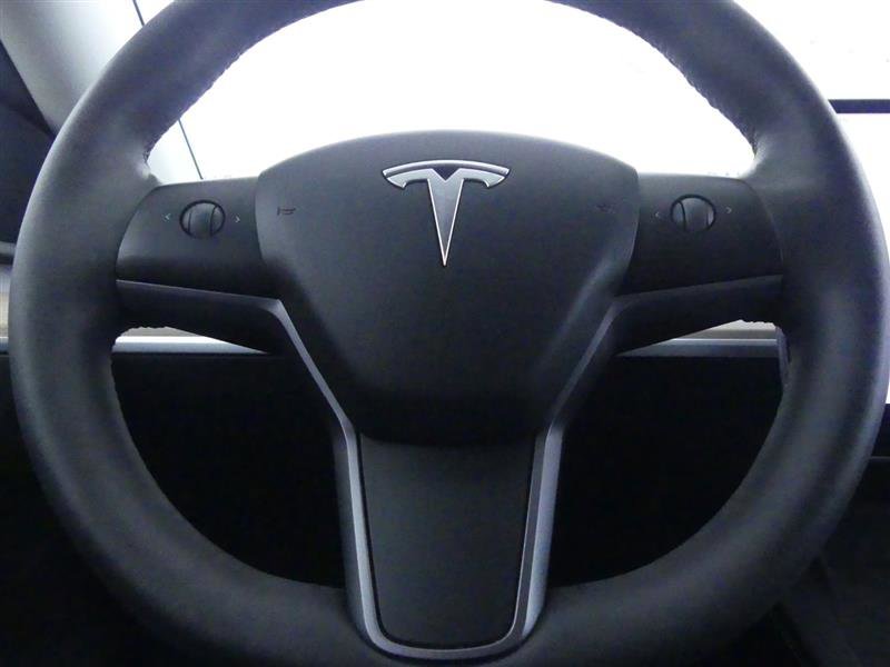 Used 2023 Tesla Model Y Long Range AWD/4WD image 16