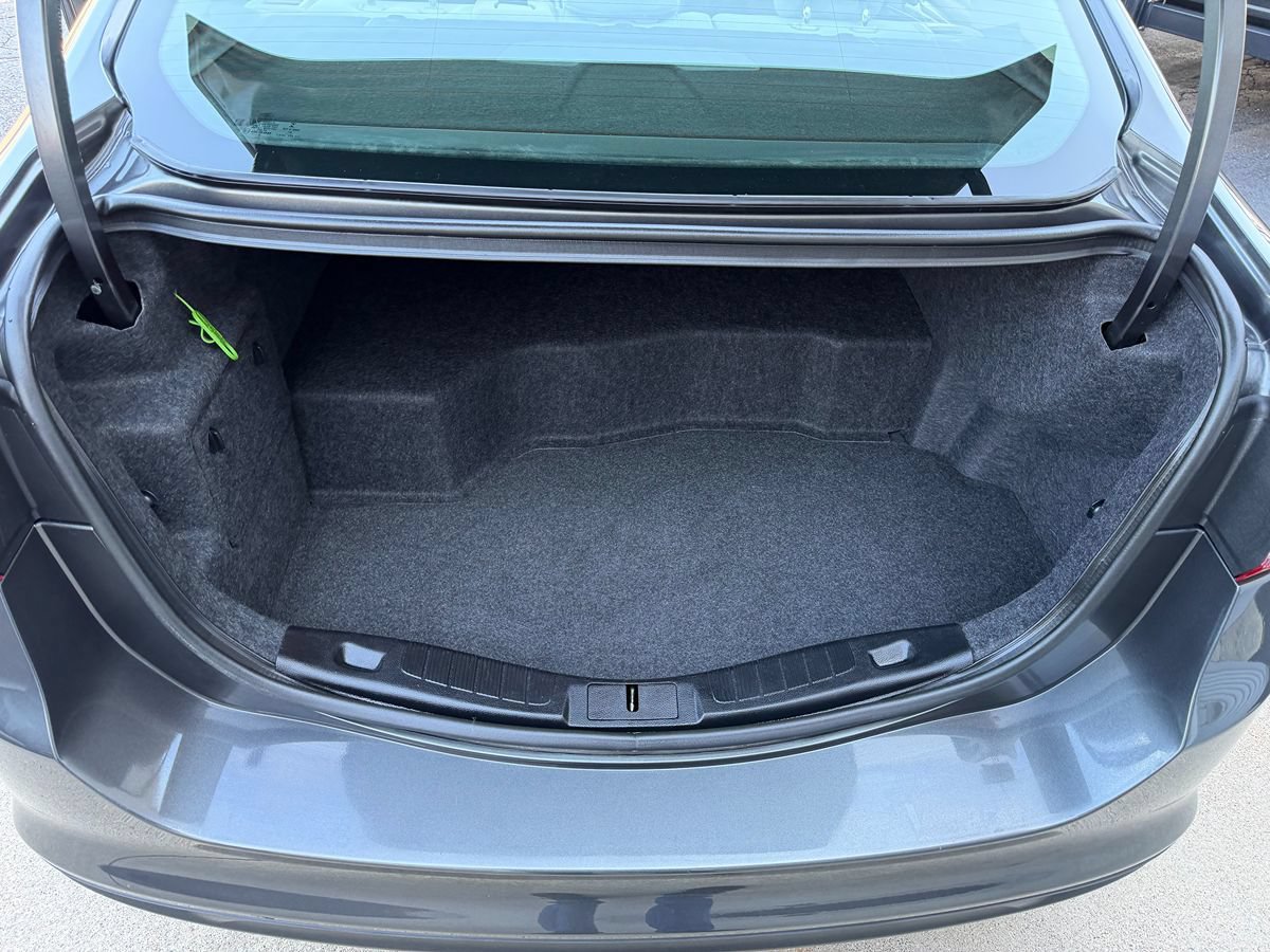 Used 2018 Ford Fusion S FWD image 29