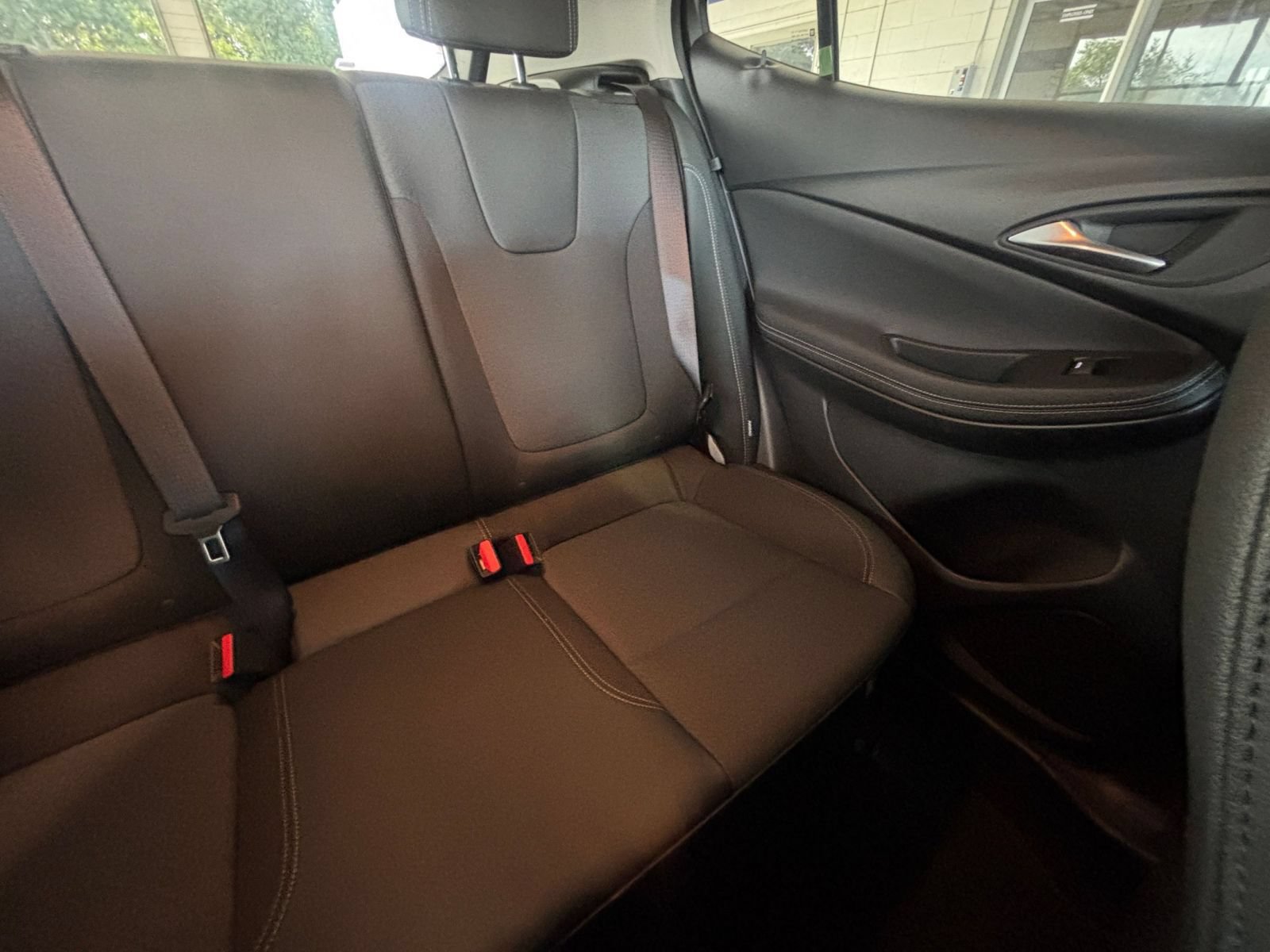 Used 2025 Nissan Sentra SV FWD image 36