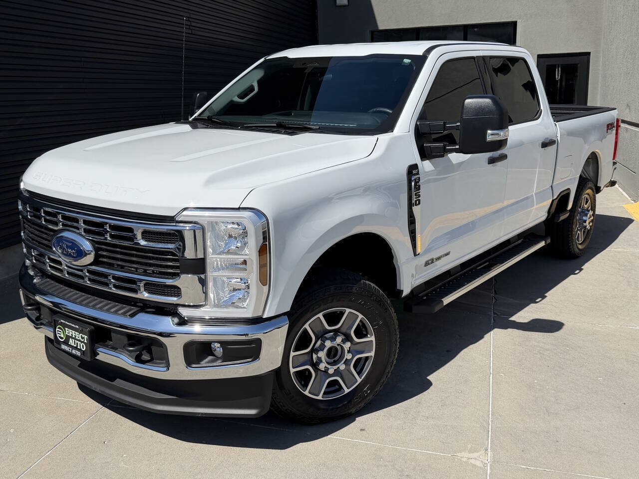 Used 2025 Ford F350 XLT w/ FX4 Off-Road Package AWD/4WD image 2