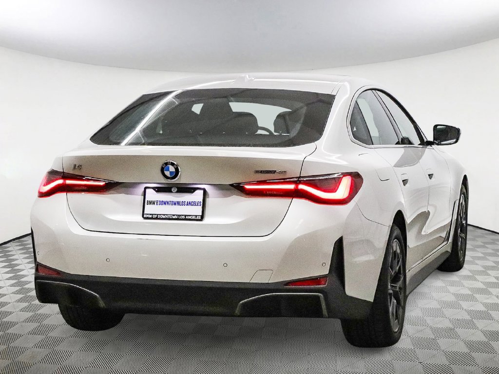 New 2026 BMW i4 eDrive40 RWD image 4