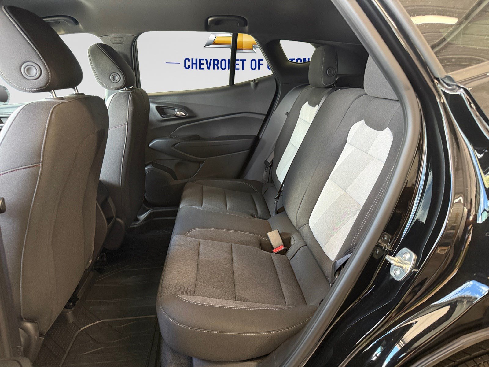 Used 2025 Chevrolet Trax RS w/ Driver Confidence Package FWD image 19