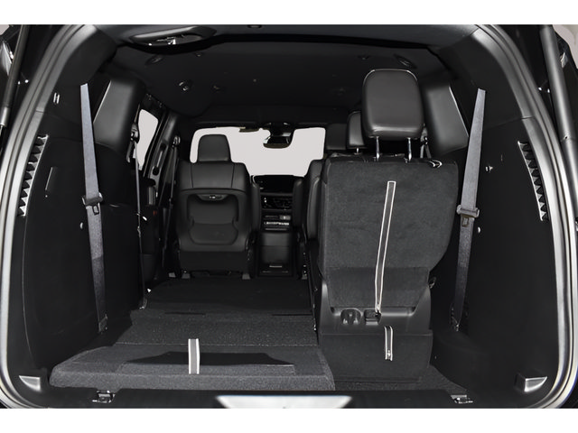 New 2026 Chrysler Pacifica Select w/ S Appearance Package FWD image 34