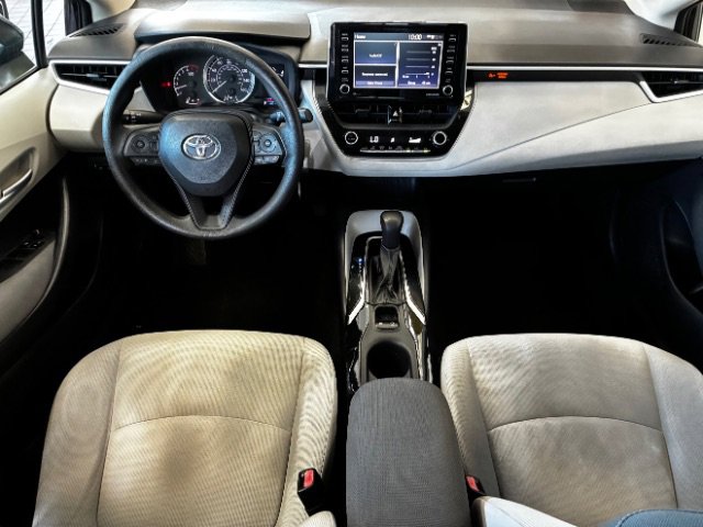 Used 2021 Toyota Corolla LE FWD image 3