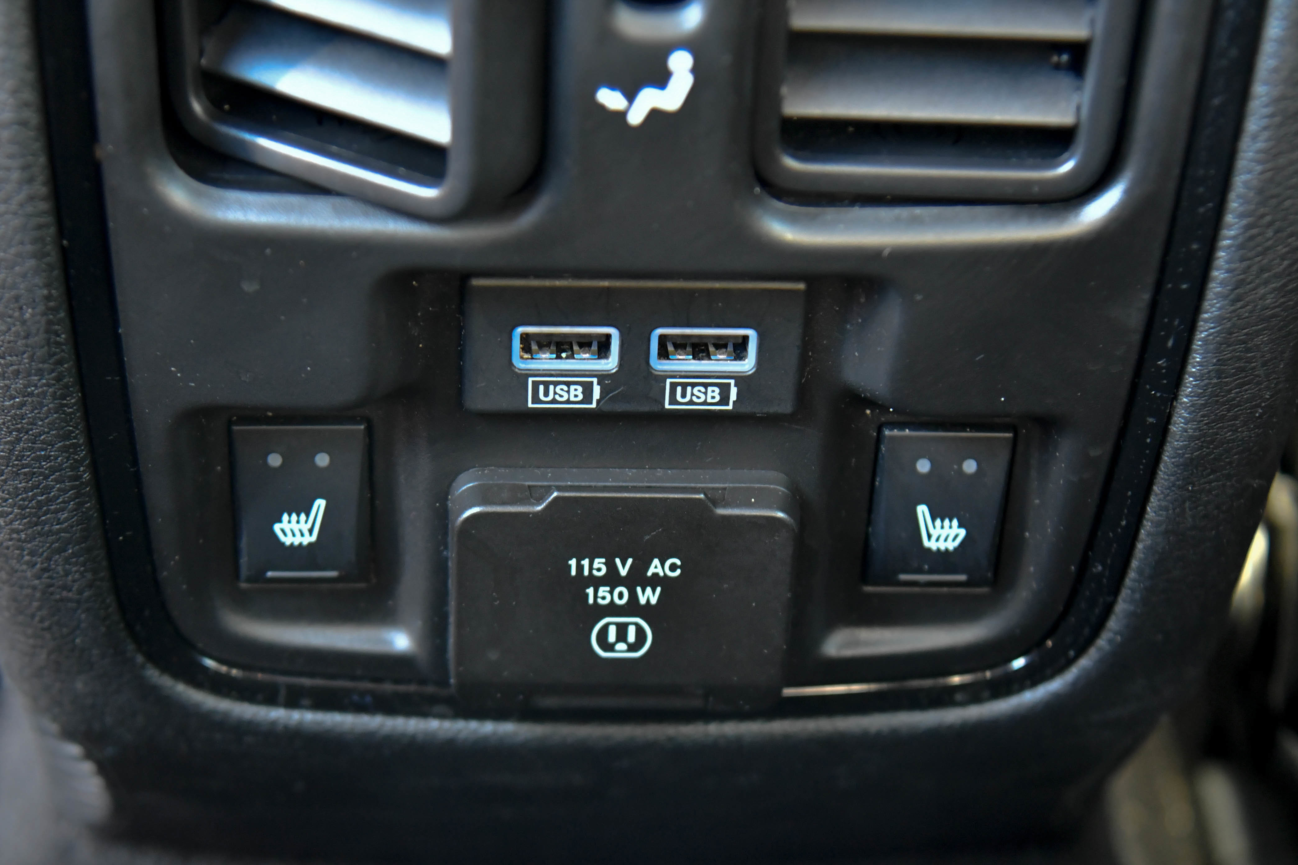 Used 2025 Dodge Durango GT AWD/4WD image 42