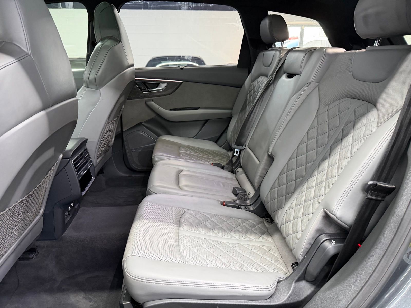 Used 2020 Audi SQ7 Prestige w/ Prestige Package image 22
