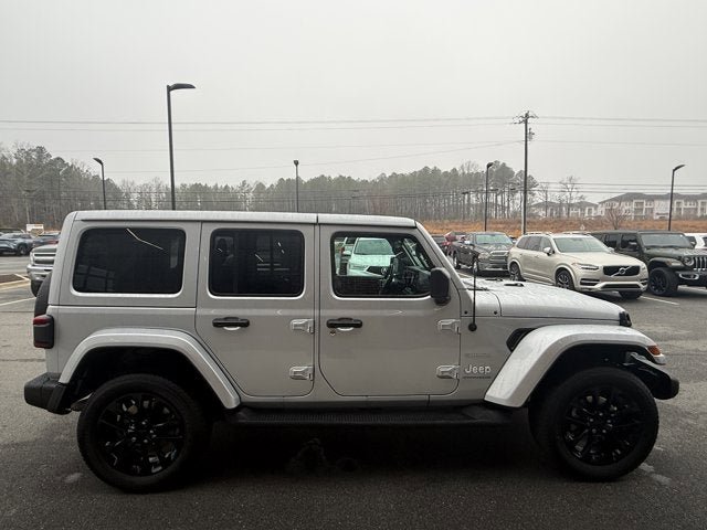 Used 2023 Jeep Wrangler Sahara w/ Cold Weather Group AWD/4WD image 7