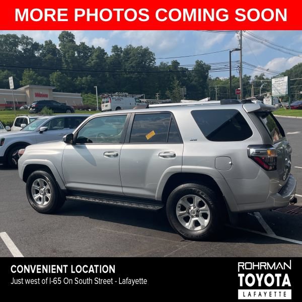 Used 2019 Toyota 4Runner SR5 AWD/4WD image 2