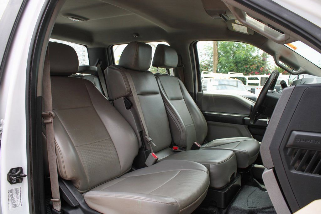 Used 2017 Ford F550 2WD Crew Cab Super Duty image 33