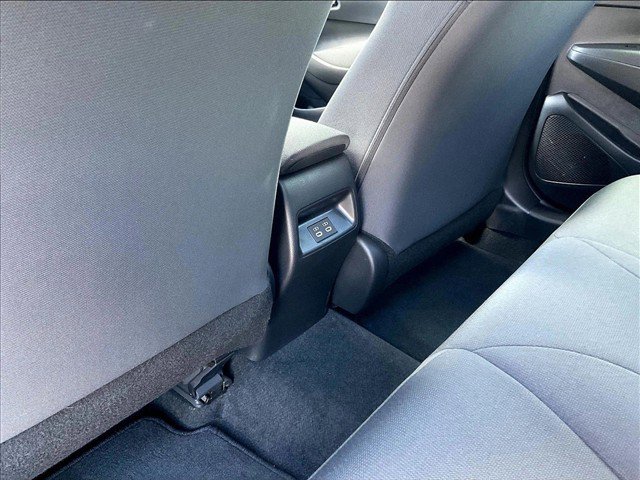 Used 2025 Toyota Corolla LE w/ Convenience Package FWD image 24