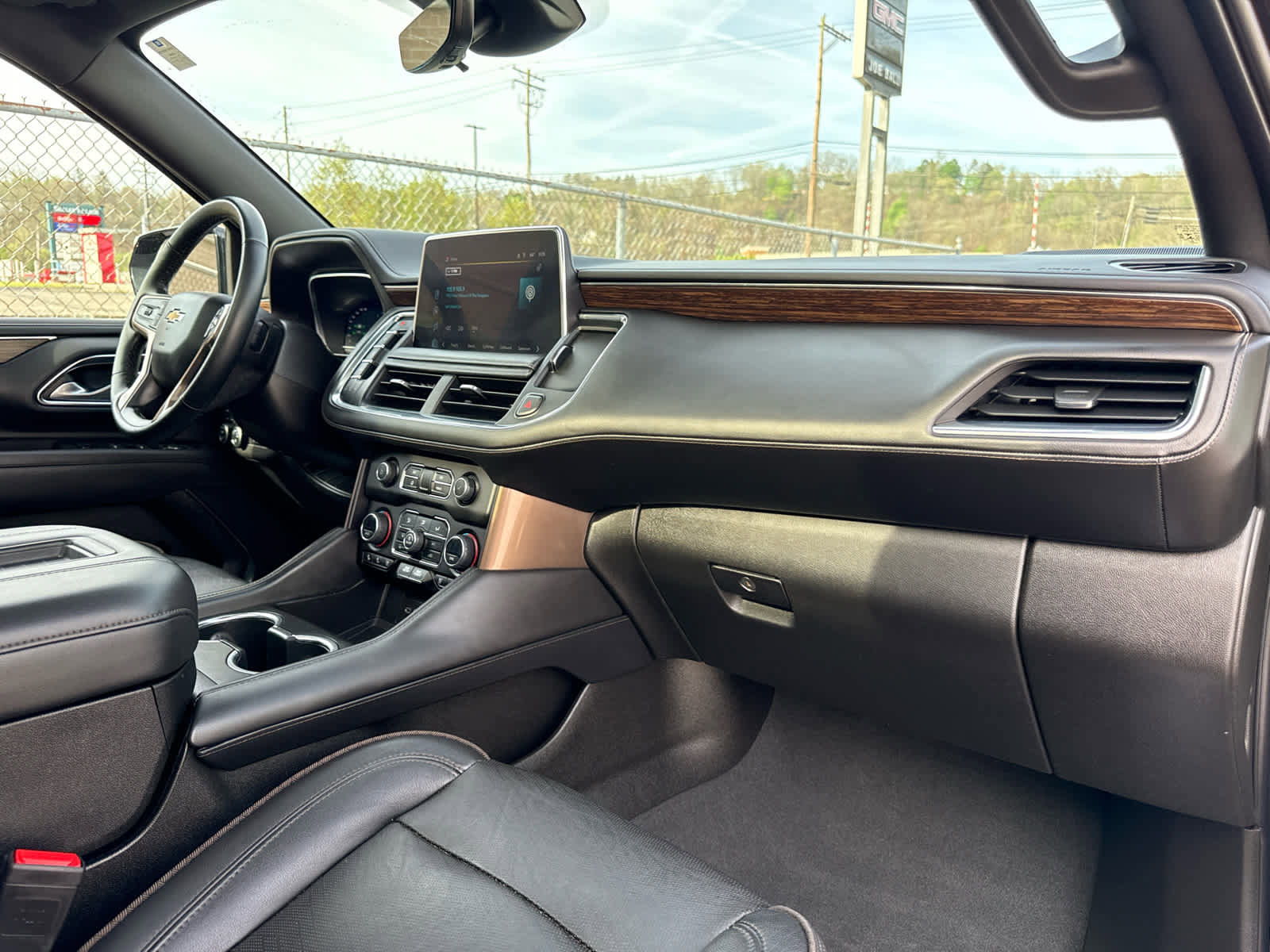 Used 2023 Chevrolet Tahoe High Country image 40