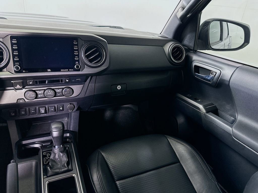 Used 2020 Toyota Tacoma TRD Sport w/ TRD Premium Sport Package image 19