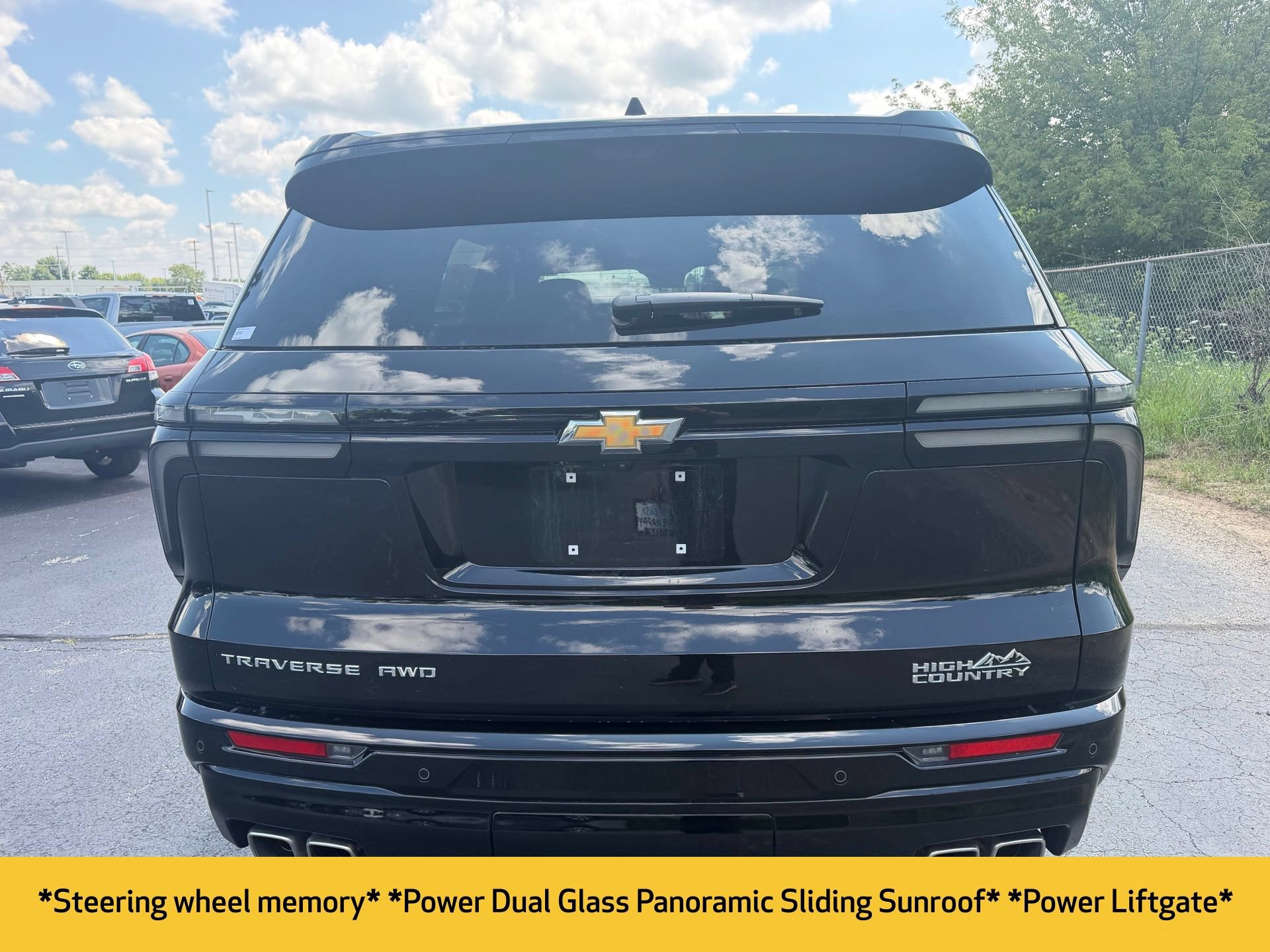 Used 2026 Chevrolet Traverse High Country AWD/4WD image 9