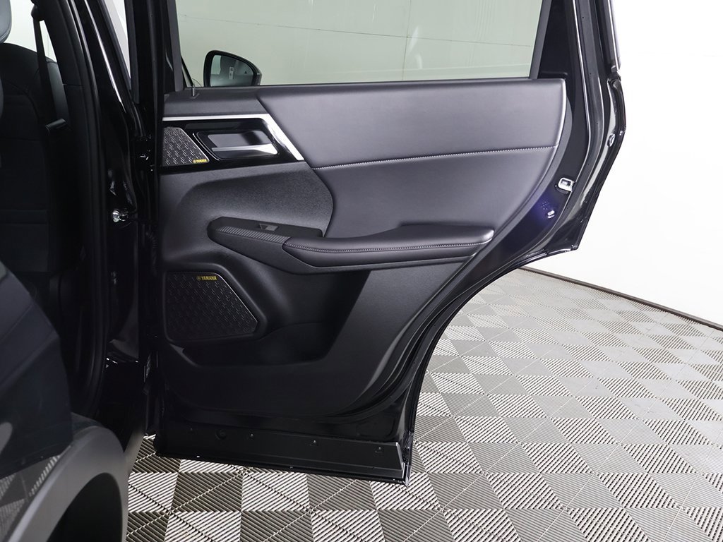 New 2025 Mitsubishi Outlander SE image 28