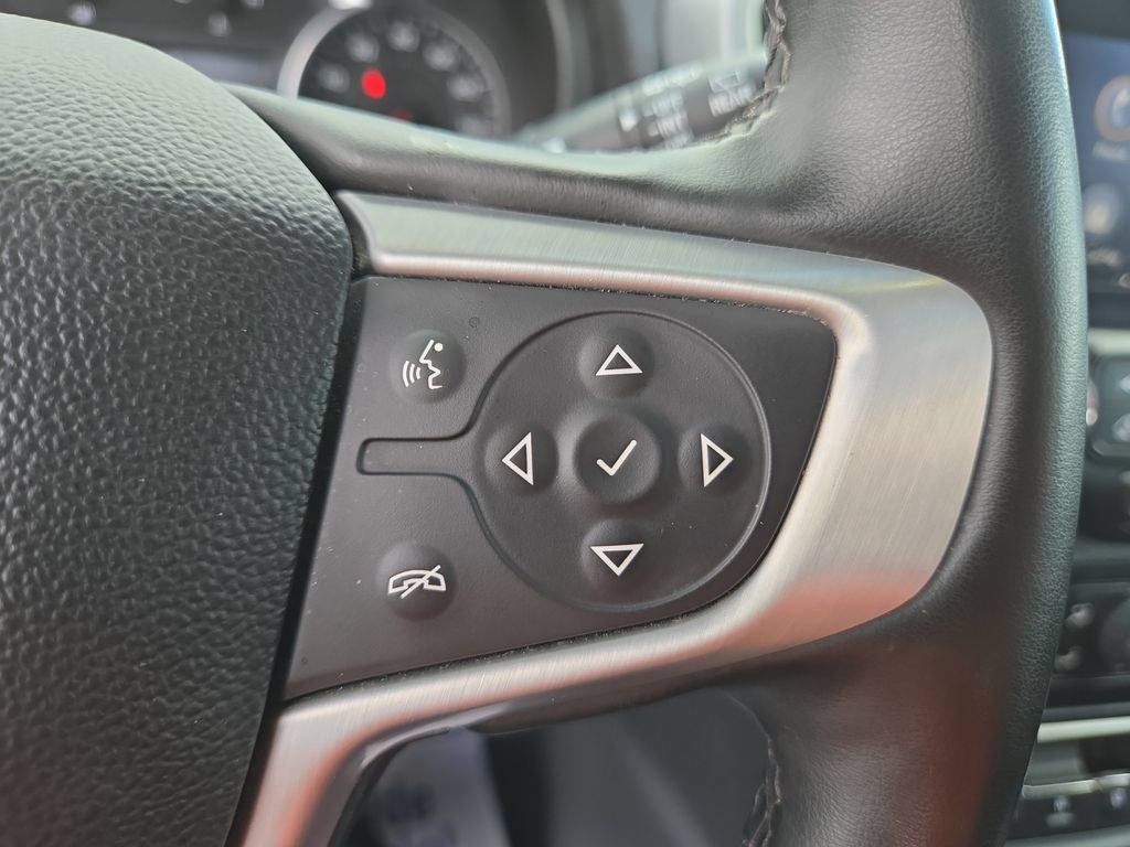 Used 2024 GMC Terrain SLT AWD/4WD image 32