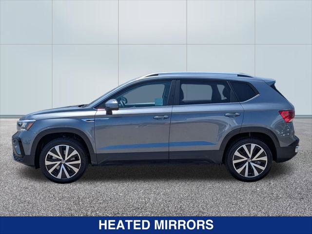 Certified 2022 Volkswagen Taos SE FWD image 2