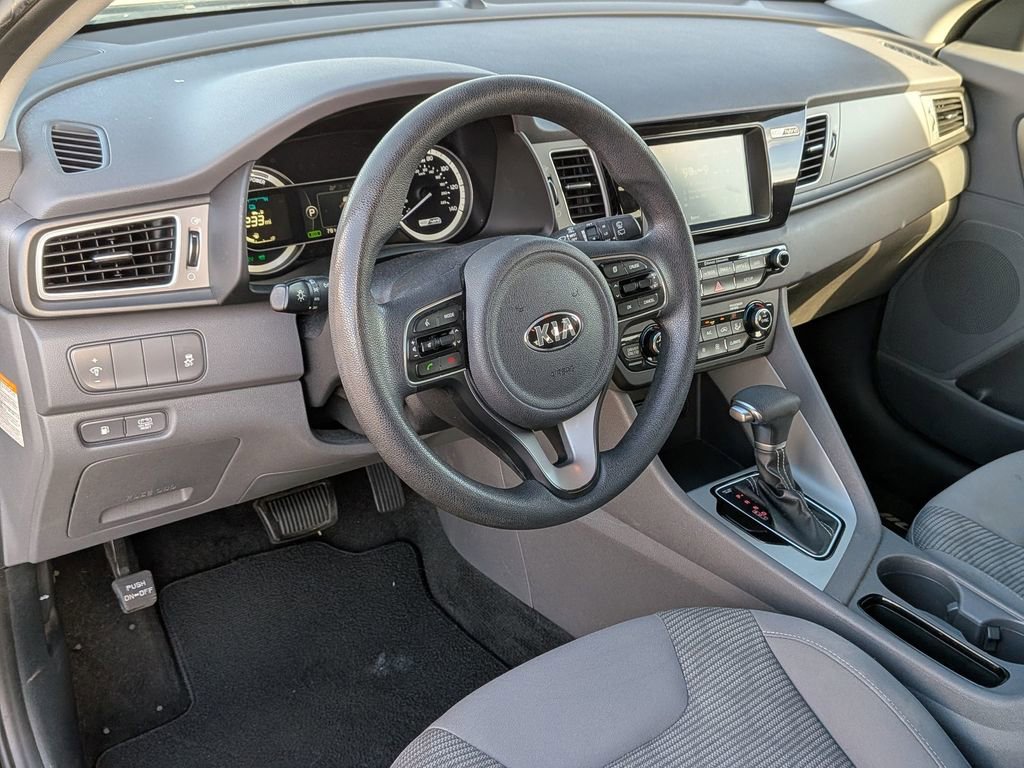 Used 2017 Kia Niro LX image 32
