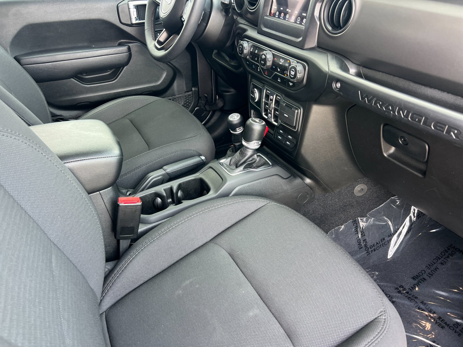 Used 2023 Jeep Wrangler Unlimited w/ Cold Weather Group AWD/4WD image 18