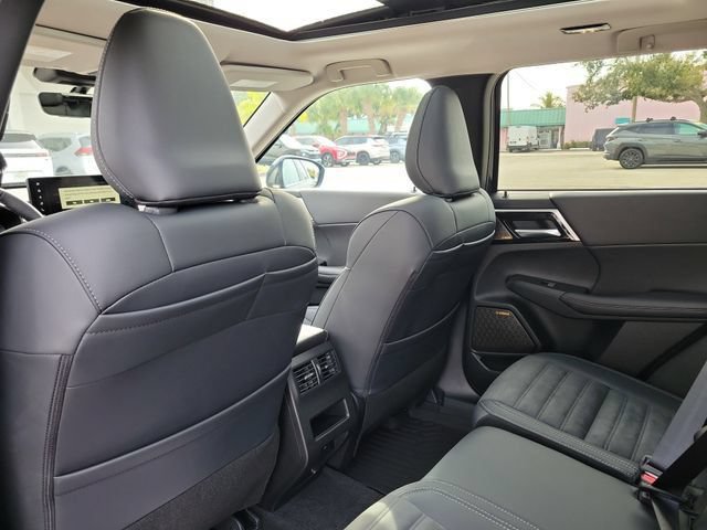 New 2026 Mitsubishi Outlander SE AWD/4WD image 15