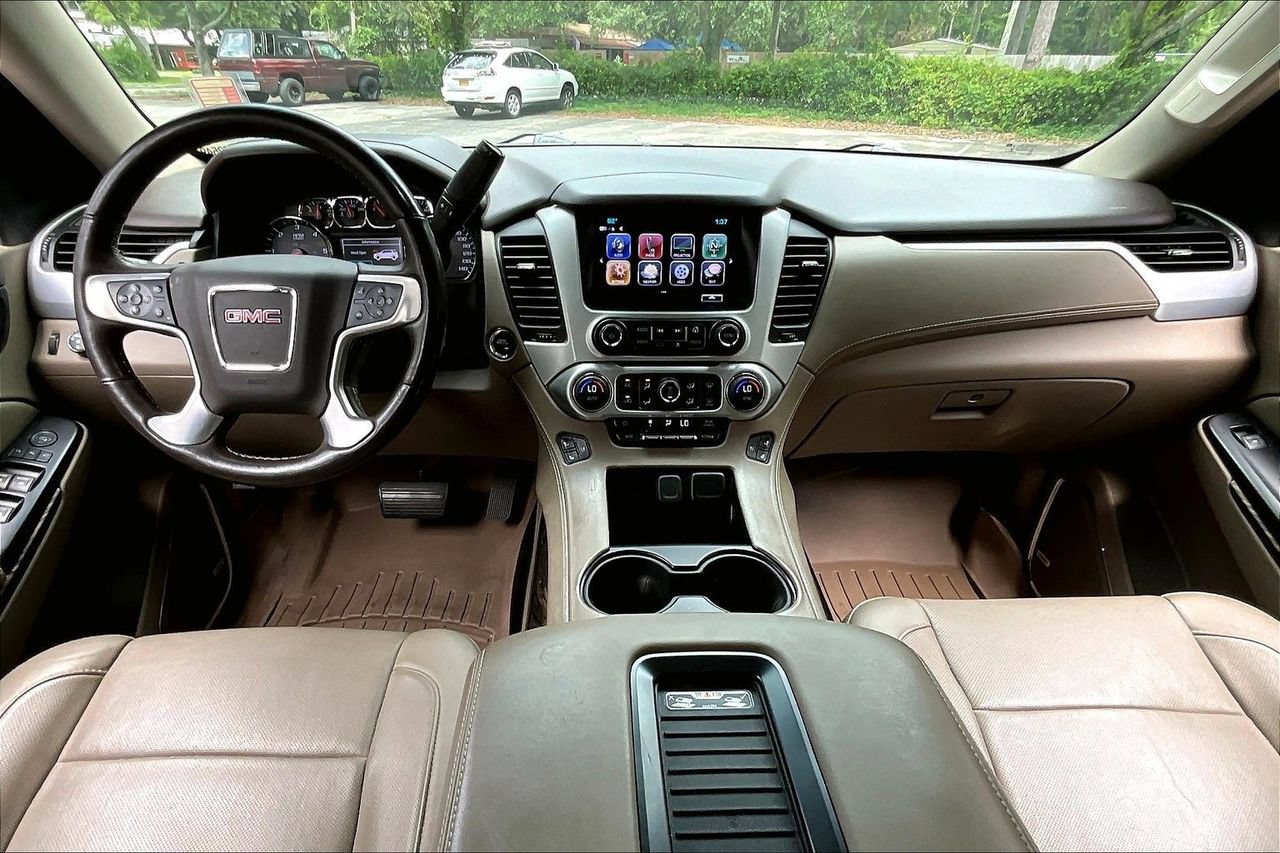 Used 2017 GMC Yukon SLT w/ Premium Edition RWD image 7