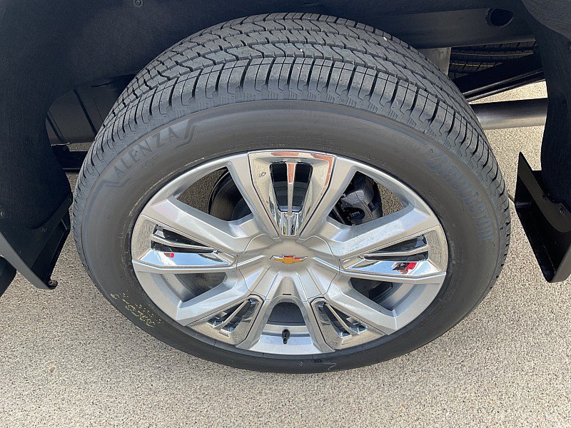New 2026 Chevrolet Silverado 1500 High Country w/ High Country Premium Package AWD/4WD image 12